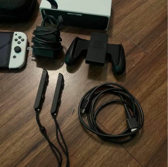 COPY - COPY - Nintendo Switch OLED version - Picture 5 of 6